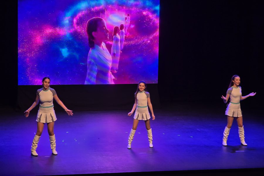 Meninas da Terra em concerto no Tour Planeta Água